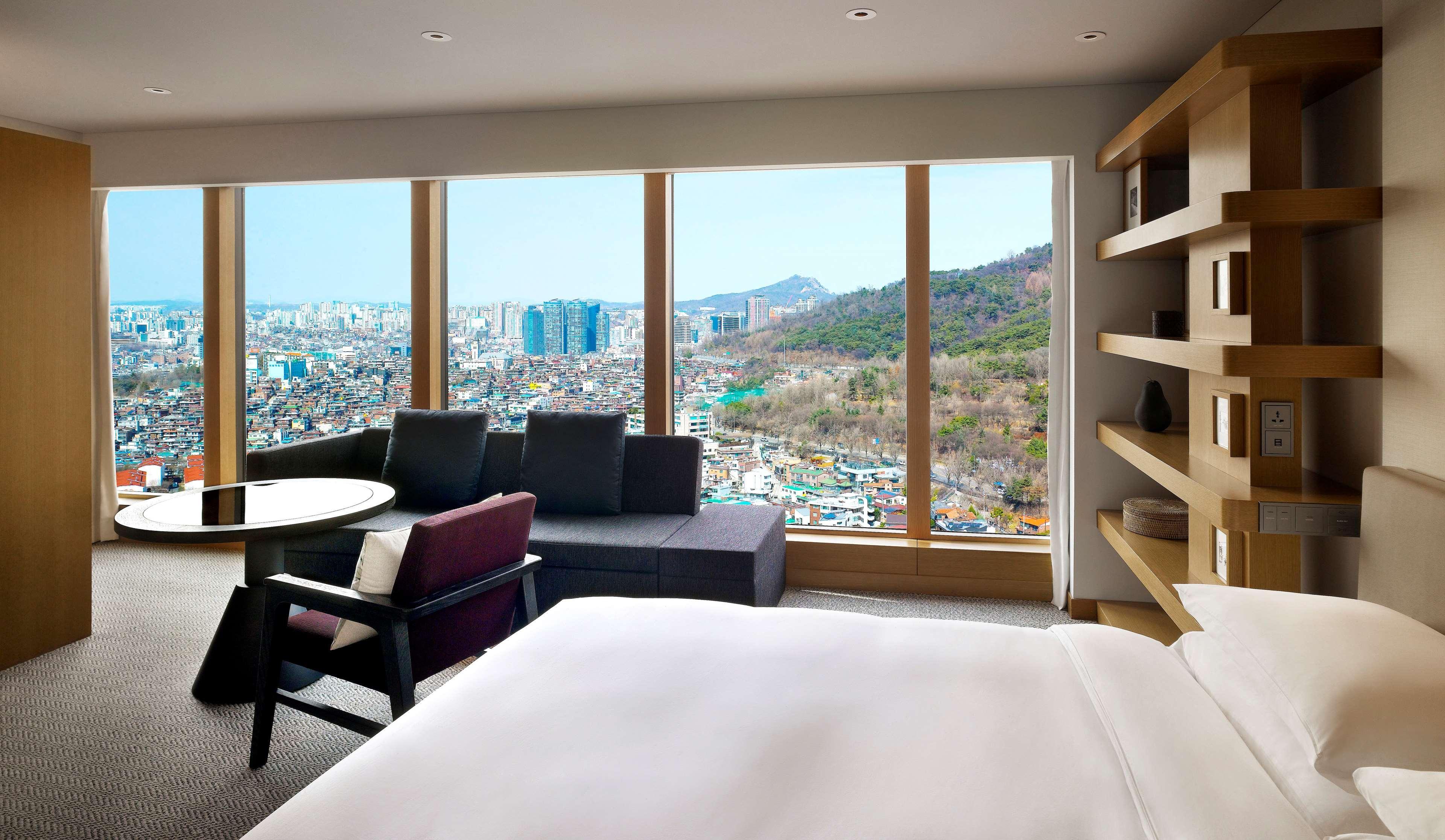 Grand Hyatt Seoul Ξενοδοχείο Εξωτερικό φωτογραφία A suite at the hotel